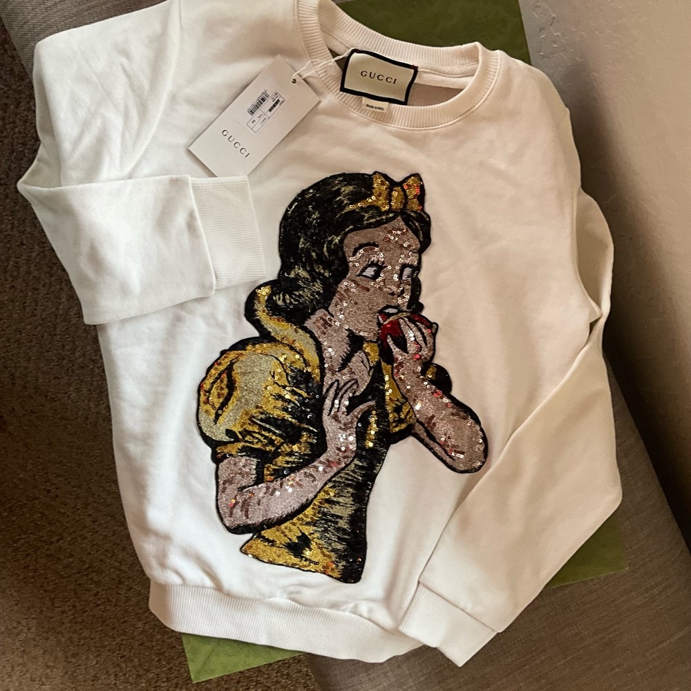 Gucci Snow White embroidered sweatshirt NEW size M